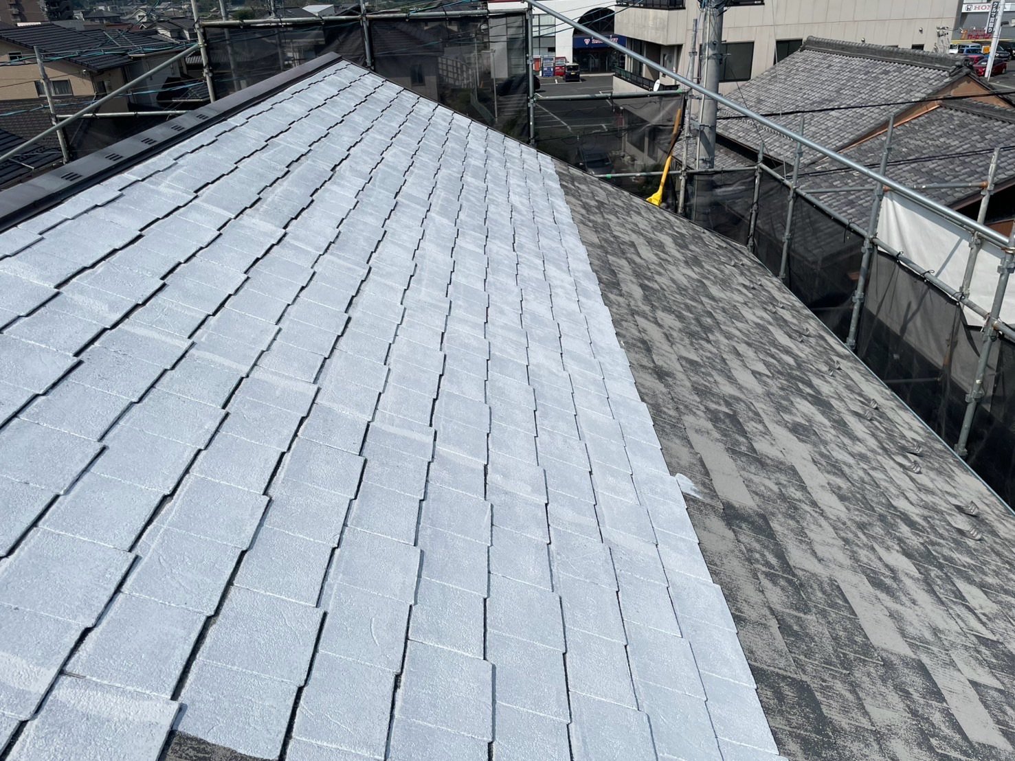 屋根　下塗り