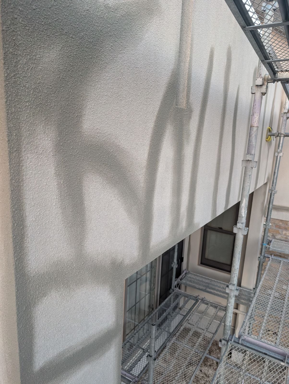 外壁　クラック補修