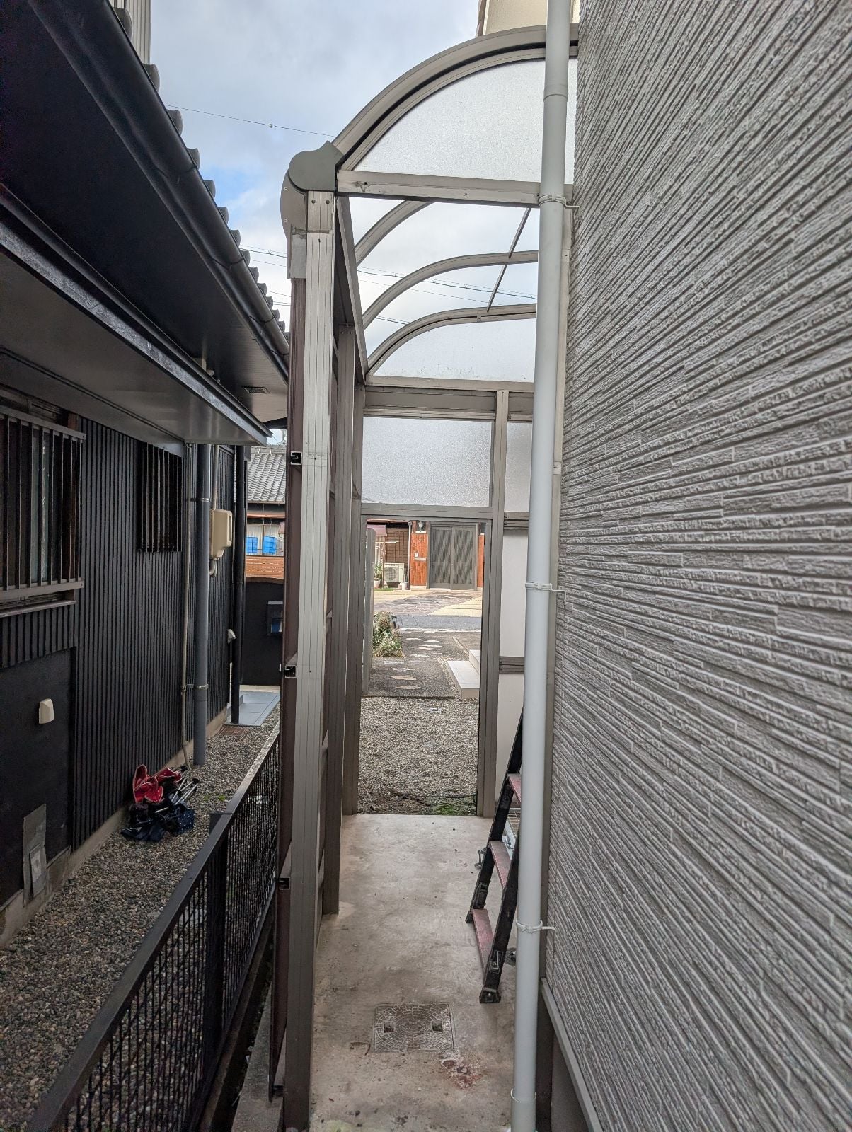 テラスポリカ撤去