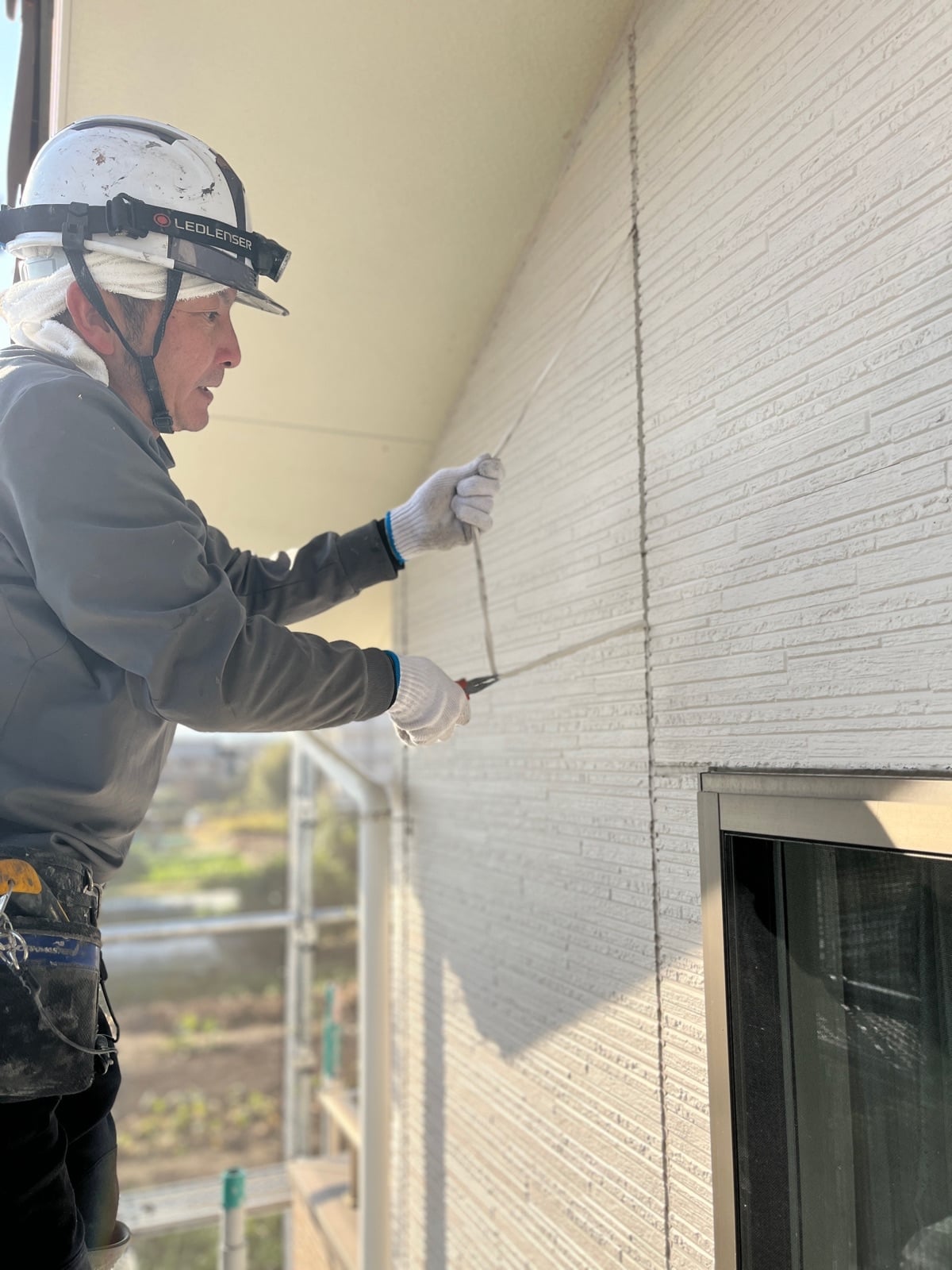 既存シーリング撤去