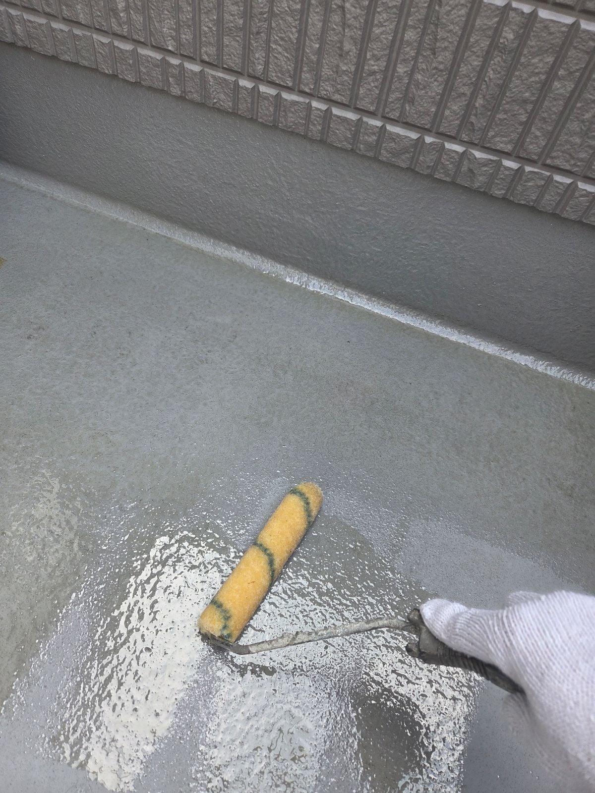 ベランダ床防水 下塗り
